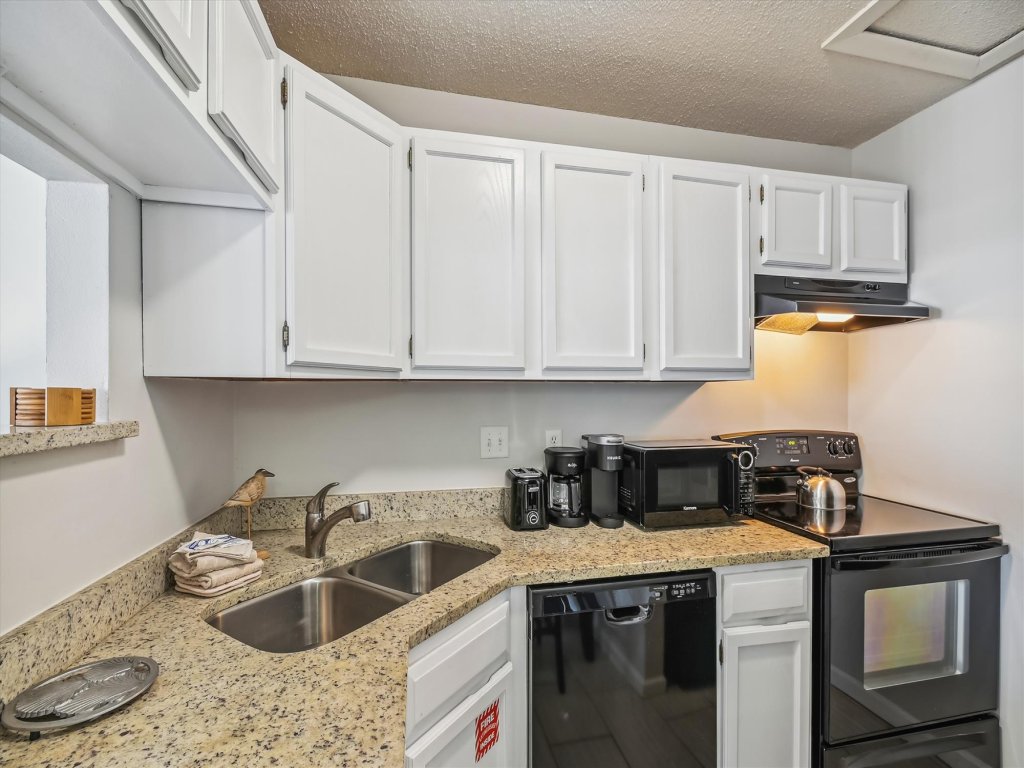 Sandpiper Cove 8204 Vacation Rental in Destin - RedAwning