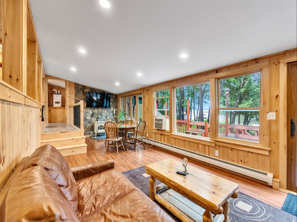 HALL'S HOUSE- LIMIT 8 Vacation Rental in Maine - RedAwning