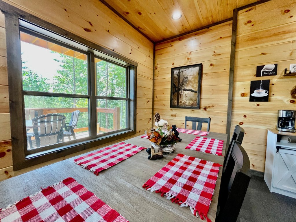 Bearly Behaving Vacation Rental in Sevierville - RedAwning