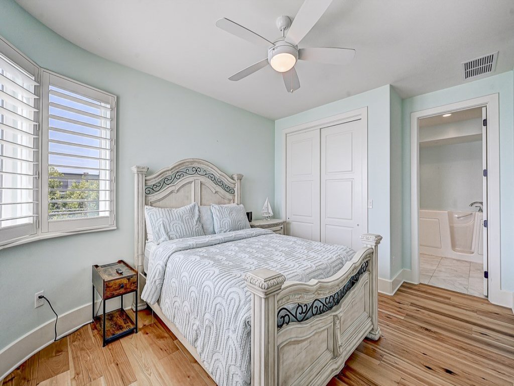 Ocean Paradise Vacation Rental in St. Augustine - RedAwning