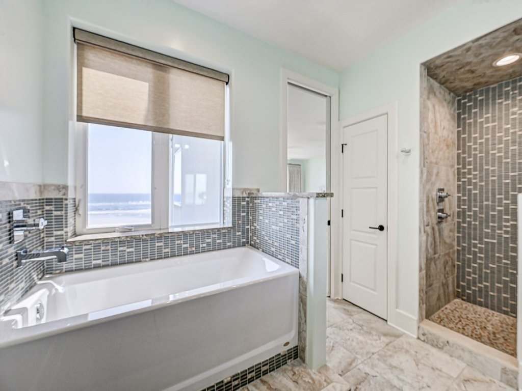 Ocean Paradise Vacation Rental in St. Augustine - RedAwning
