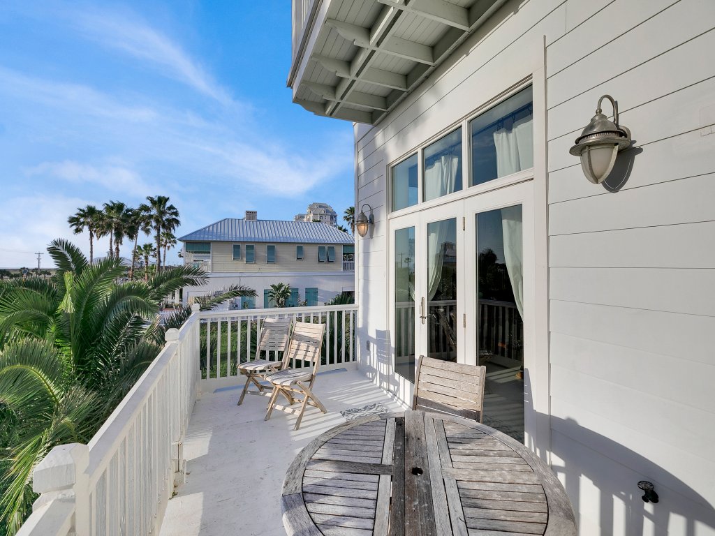 Lotus Villa - Private beach house with Pool and Hot Tub Vacation Rental in South Padre Island - RedAwning