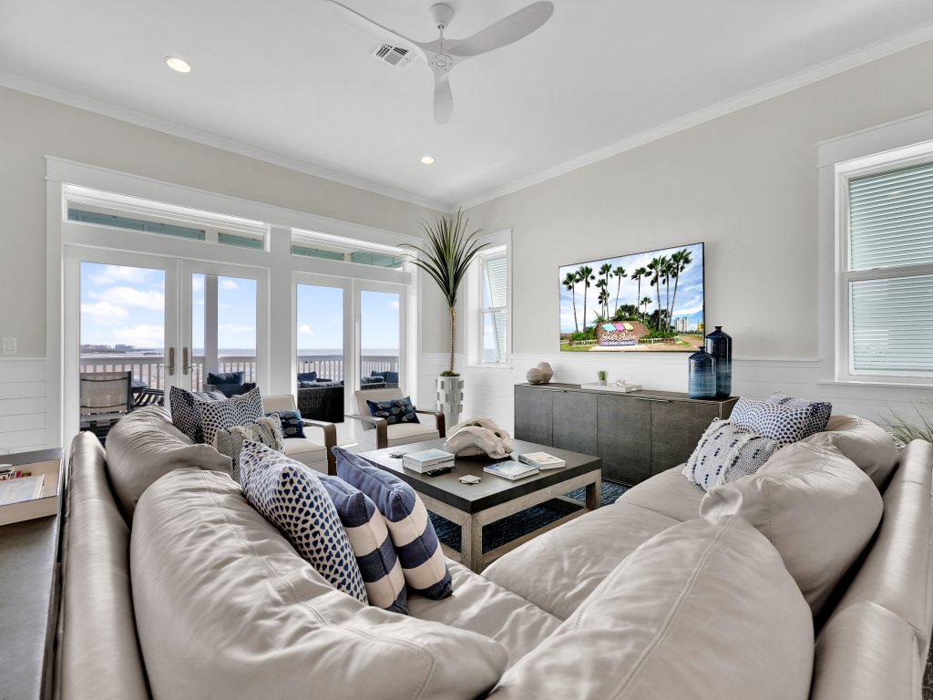 Kite One - Private bayside home with Pool and Hot Tub Vacation Rental in South Padre Island - RedAwning