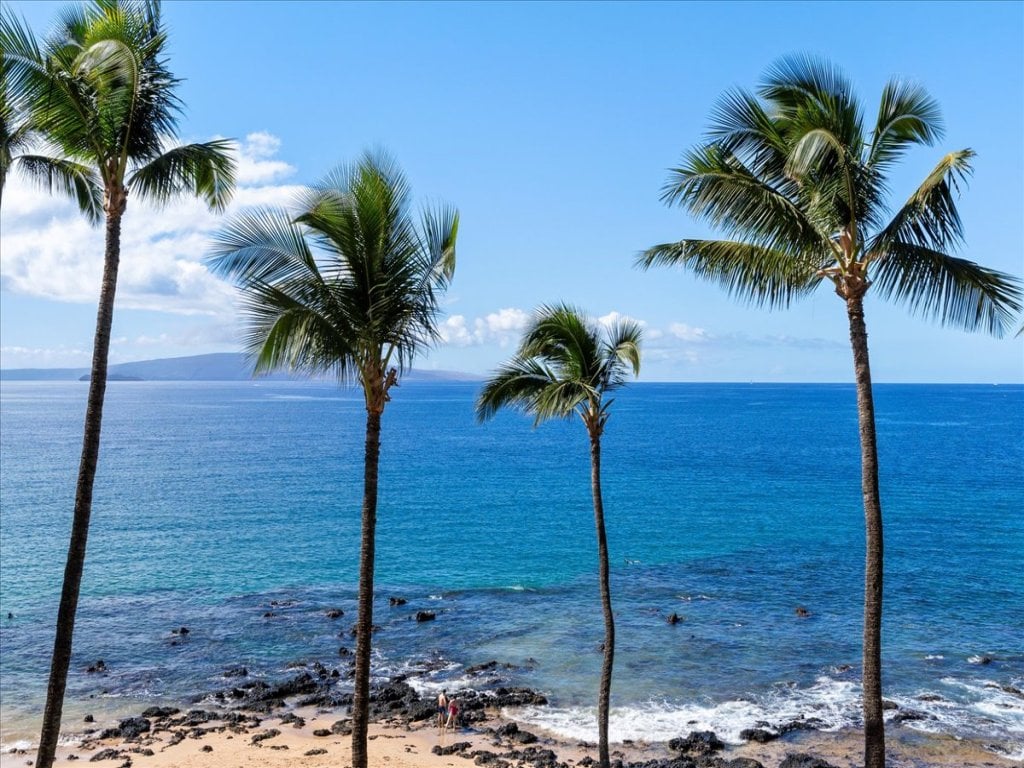 Mana Kai #403 Vacation Rental in Kihei - RedAwning