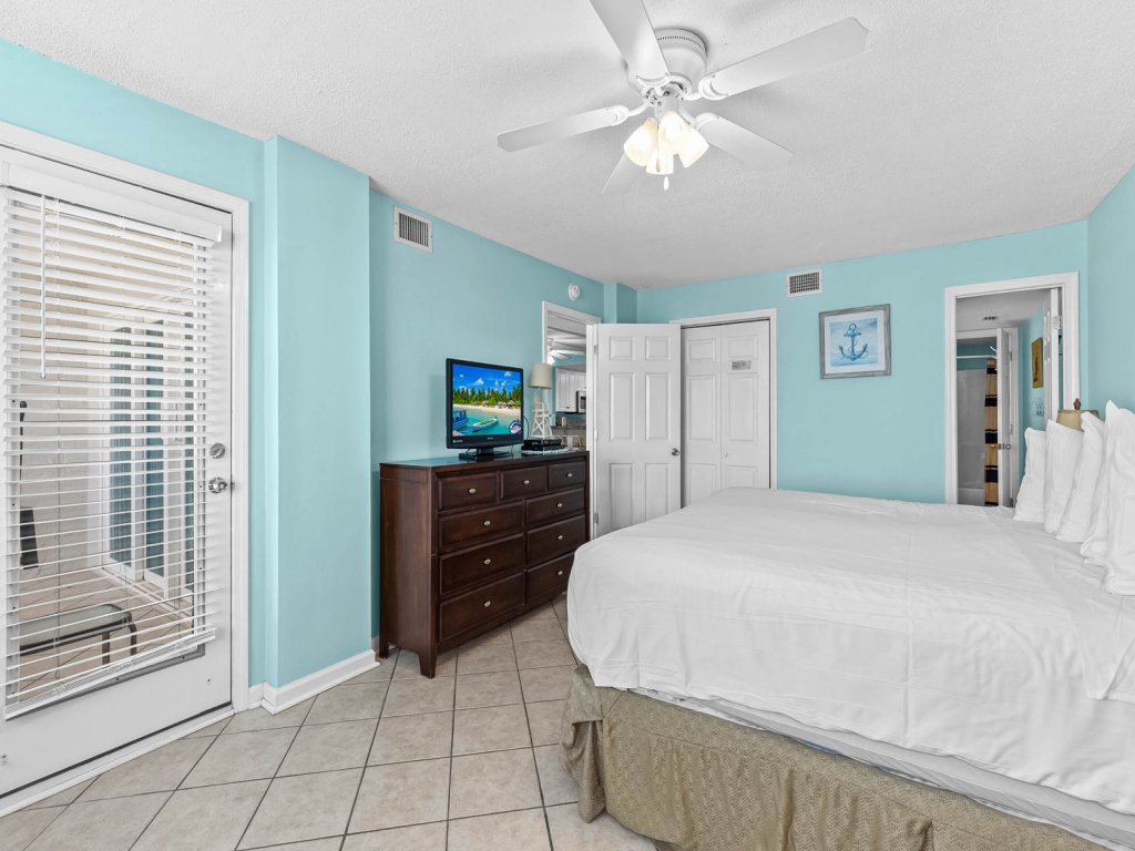 Castaways 1B Vacation Rental in Gulf Shores - RedAwning
