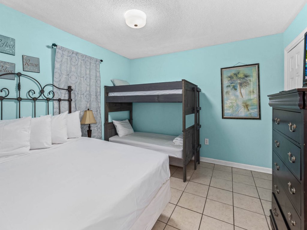 Castaways 1B Vacation Rental in Gulf Shores - RedAwning