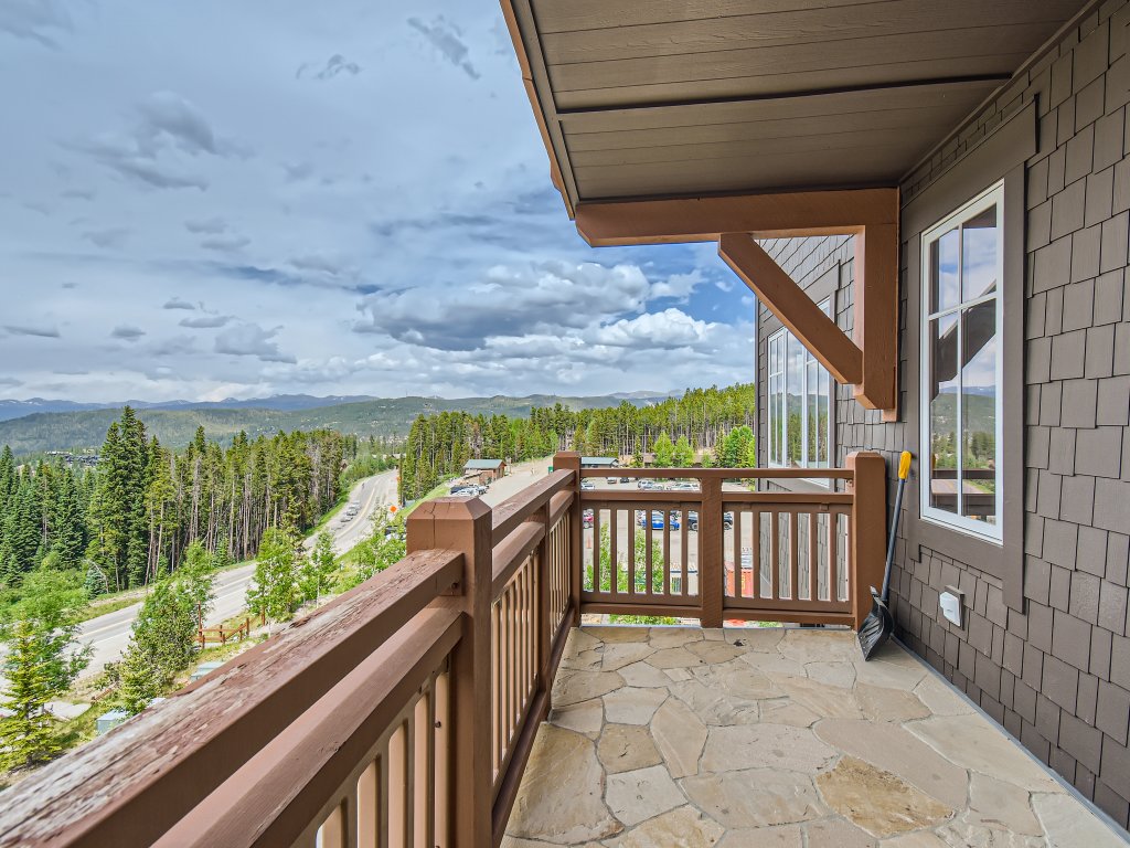 One Ski Hill Escape 8308 Vacation Rental in Breckenridge - RedAwning