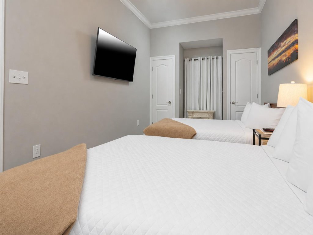 Phoenix Gulf Towers 1002 Vacation Rental in Orange Beach - RedAwning