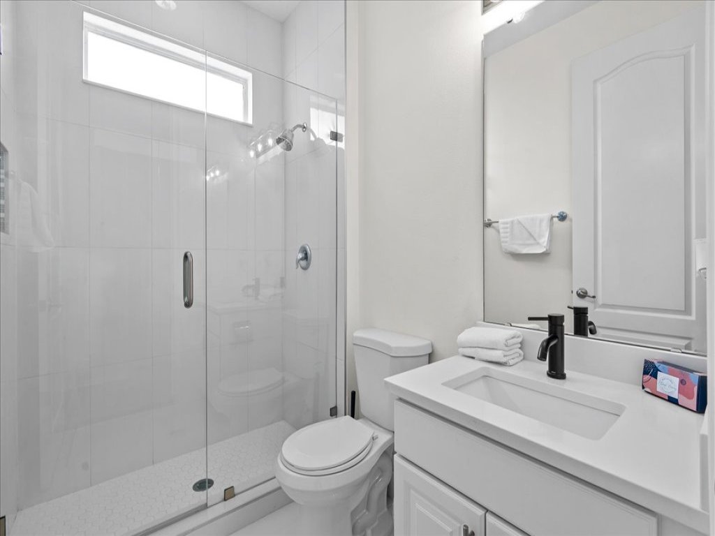 Solterra Resort 4 Bed Pool & Movie Theater Room Vacation Rental in Davenport - RedAwning