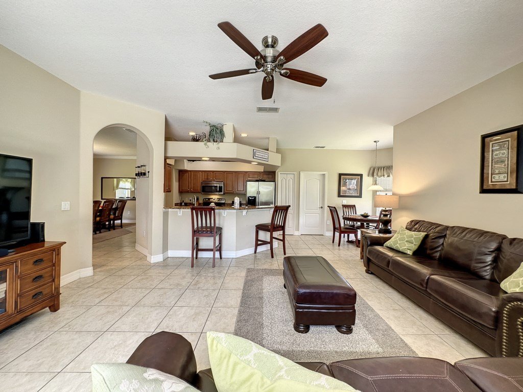 4 Bed 4 Bath with Private Pool/Spa Vacation Rental in Davenport - RedAwning