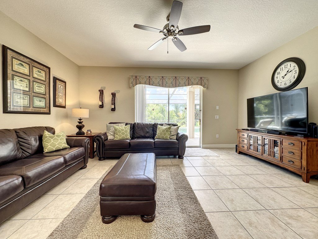 4 Bed 4 Bath with Private Pool/Spa Vacation Rental in Davenport - RedAwning