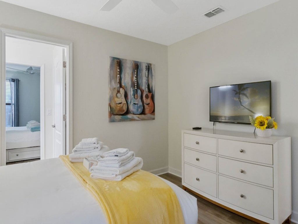 6 Beautiful Bedrooms 6 Baths Pool & Spa Vacation Rental in Davenport - RedAwning