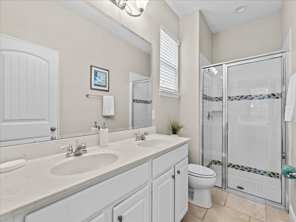 Fun In The Sun 5 Bed 5 Bath - Pool Near Disney Vacation Rental in Davenport - RedAwning