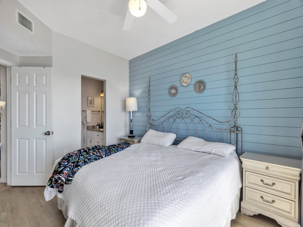 Stunning Oceanfront Condo with Resort Amenities Vacation Rental in Orange Beach - RedAwning