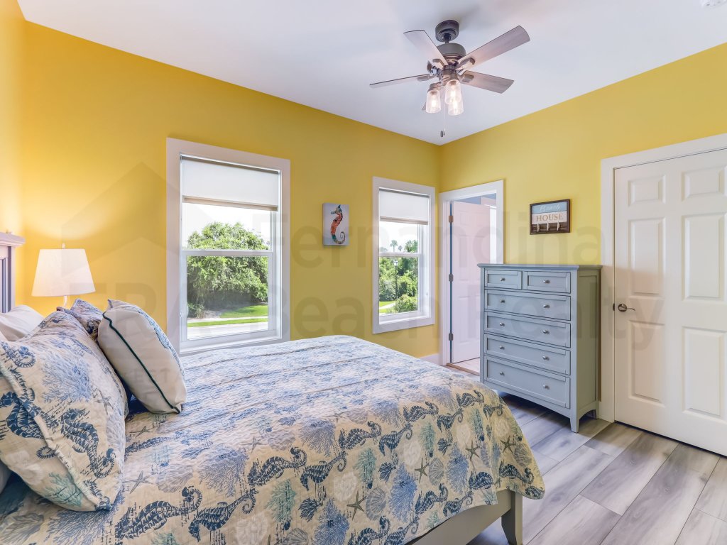 391 S Fletcher Ave D Vacation Rental in Fernandina Beach - RedAwning