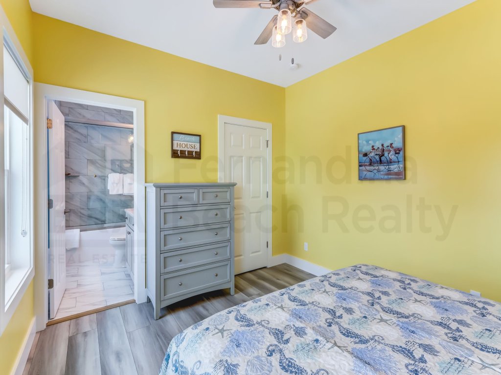 391 S Fletcher Ave D Vacation Rental in Fernandina Beach - RedAwning