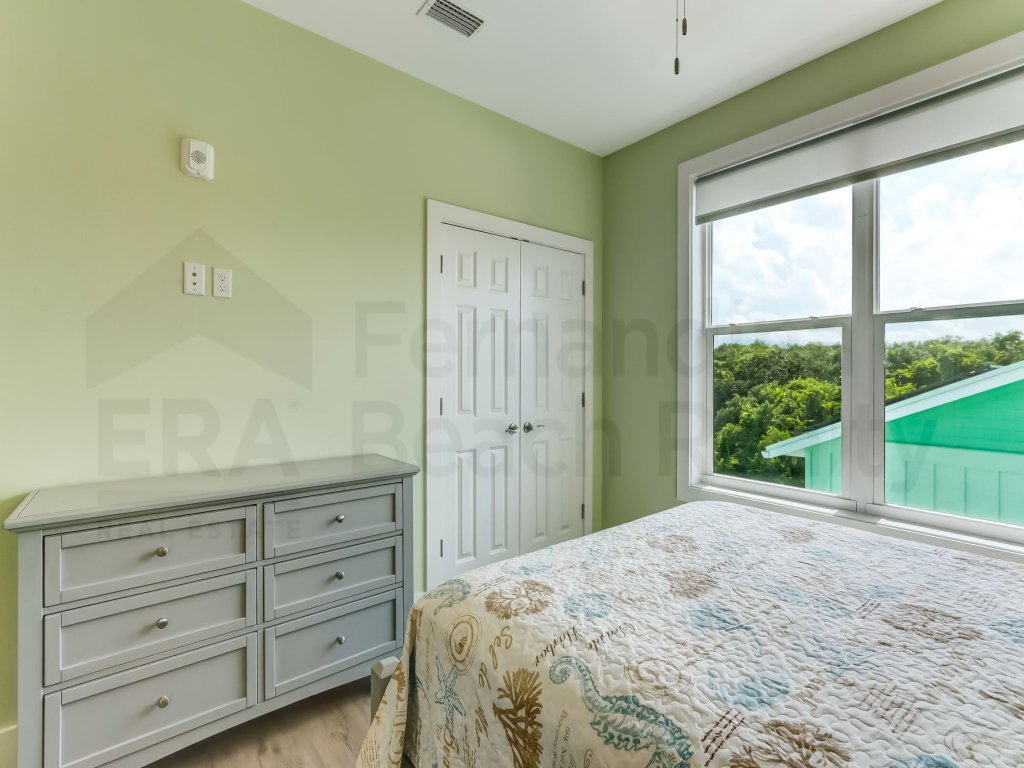 391 S Fletcher Ave C Vacation Rental in Fernandina Beach - RedAwning