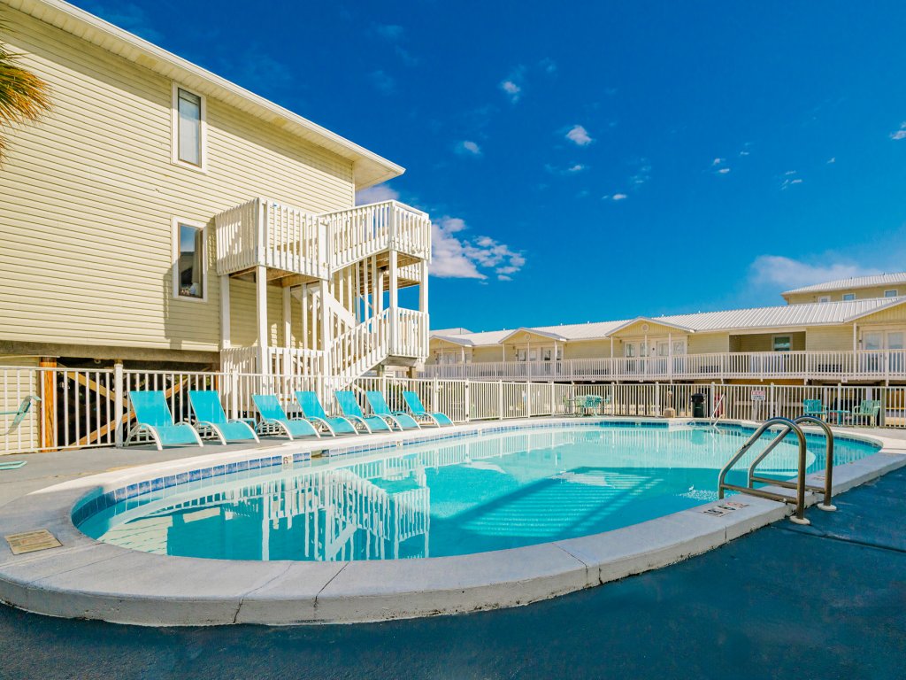 Moonraker 20 Vacation Rental in Gulf Shores - RedAwning