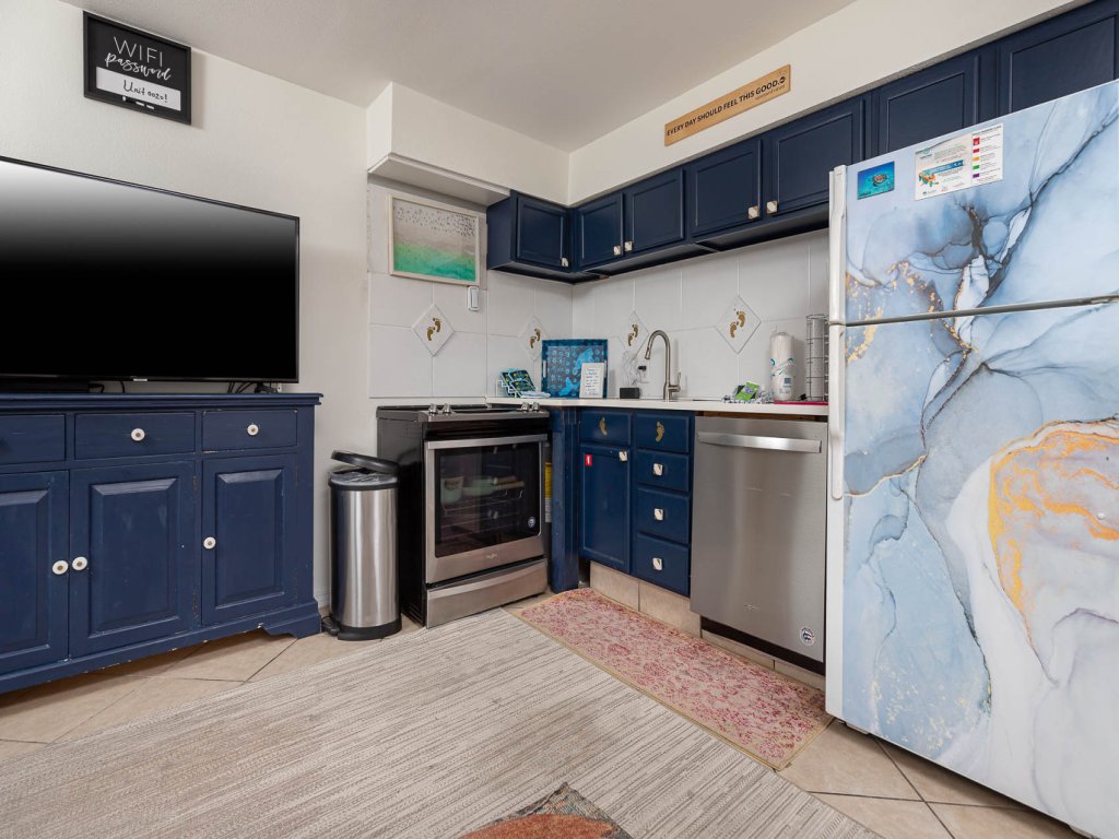 Moonraker 20 Vacation Rental in Gulf Shores - RedAwning
