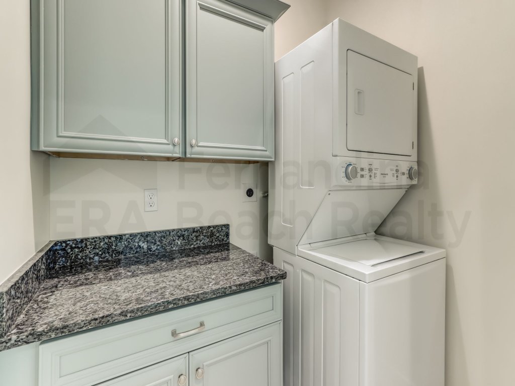 391 South Fletcher Vacation Rental in Fernandina Beach - RedAwning