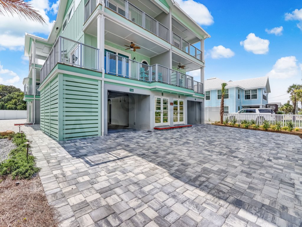 391 South Fletcher Vacation Rental in Fernandina Beach - RedAwning