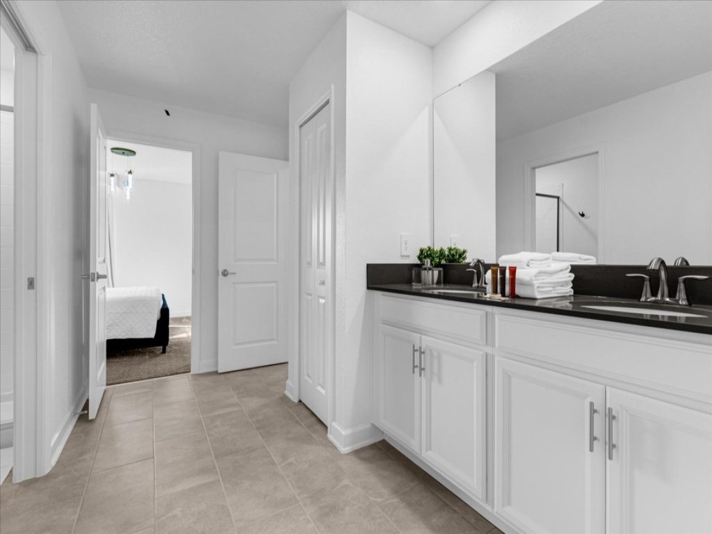 9 Bedroom/ 5 Bathroom Champions Gate Vacation Rental in Davenport - RedAwning