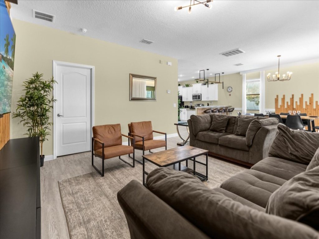 5 Bedrooms / 4.5 Bathrooms / Champions Gate Vacation Rental in Davenport - RedAwning
