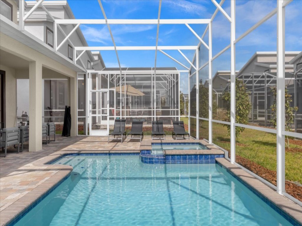9 Bedroom/ 5 Bathroom Champions Gate Vacation Rental in Davenport - RedAwning