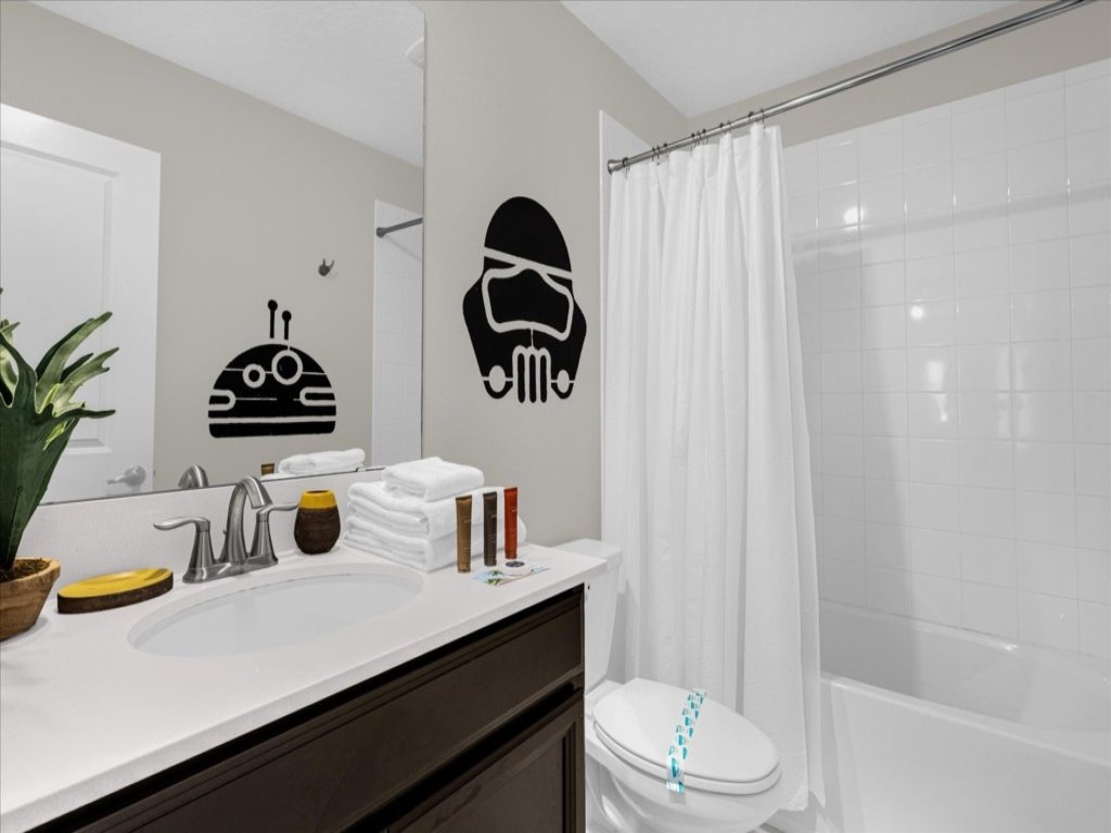 8 Bedroom & Theme Rooms For Kids In Storey Lake Vacation Rental in Kissimmee - RedAwning
