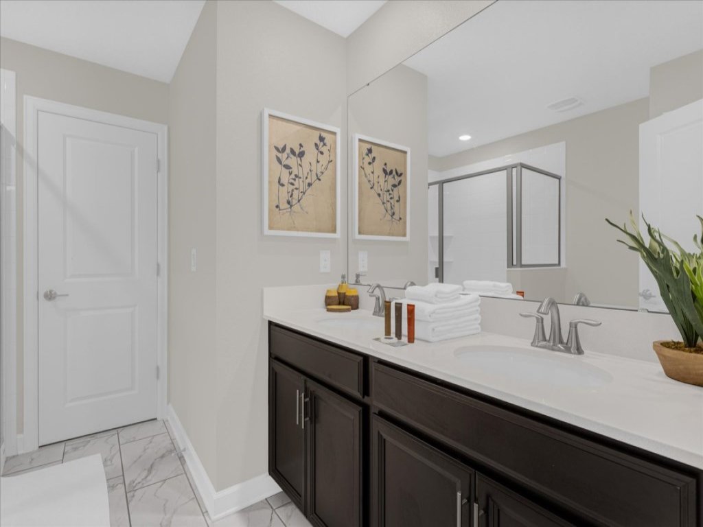 8 Bedroom & Theme Rooms For Kids In Storey Lake Vacation Rental in Kissimmee - RedAwning