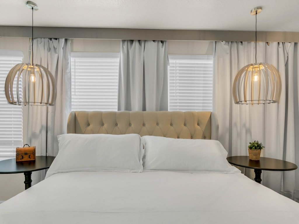 6 Bedrooms / 6 Bathrooms / Storey Lake Vacation Rental in Kissimmee - RedAwning