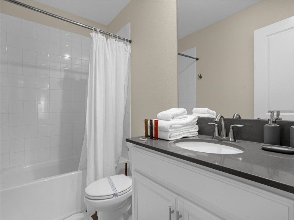 9 bed Home Storey Lake Vacation Rental in Kissimmee - RedAwning