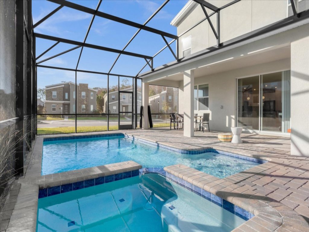 9 bed Home Storey Lake Vacation Rental in Kissimmee - RedAwning