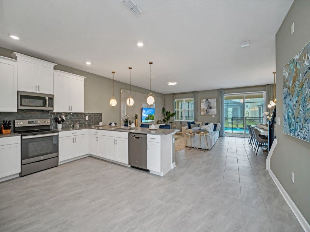 9 bedrooms/ 5 Bathrooms/ Storey Lake Game Room Too Vacation Rental in Kissimmee - RedAwning