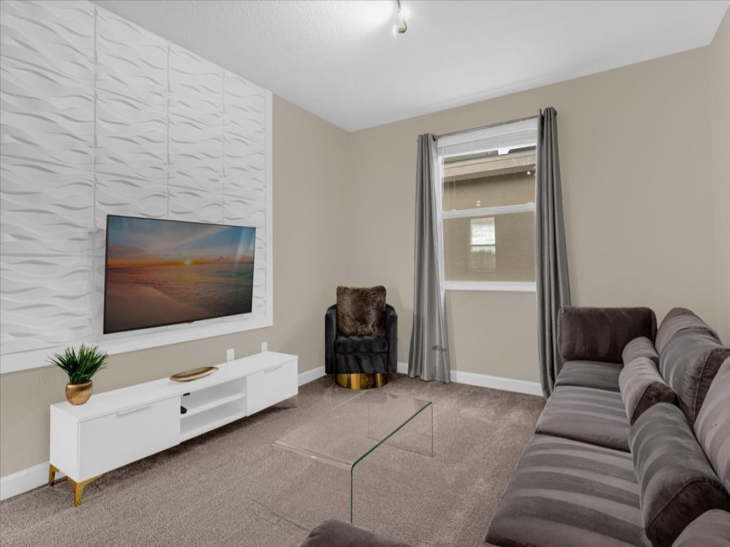 6 Bedrooms/ 5 Bathrooms/ Champions Gate Vacation Rental in Davenport - RedAwning