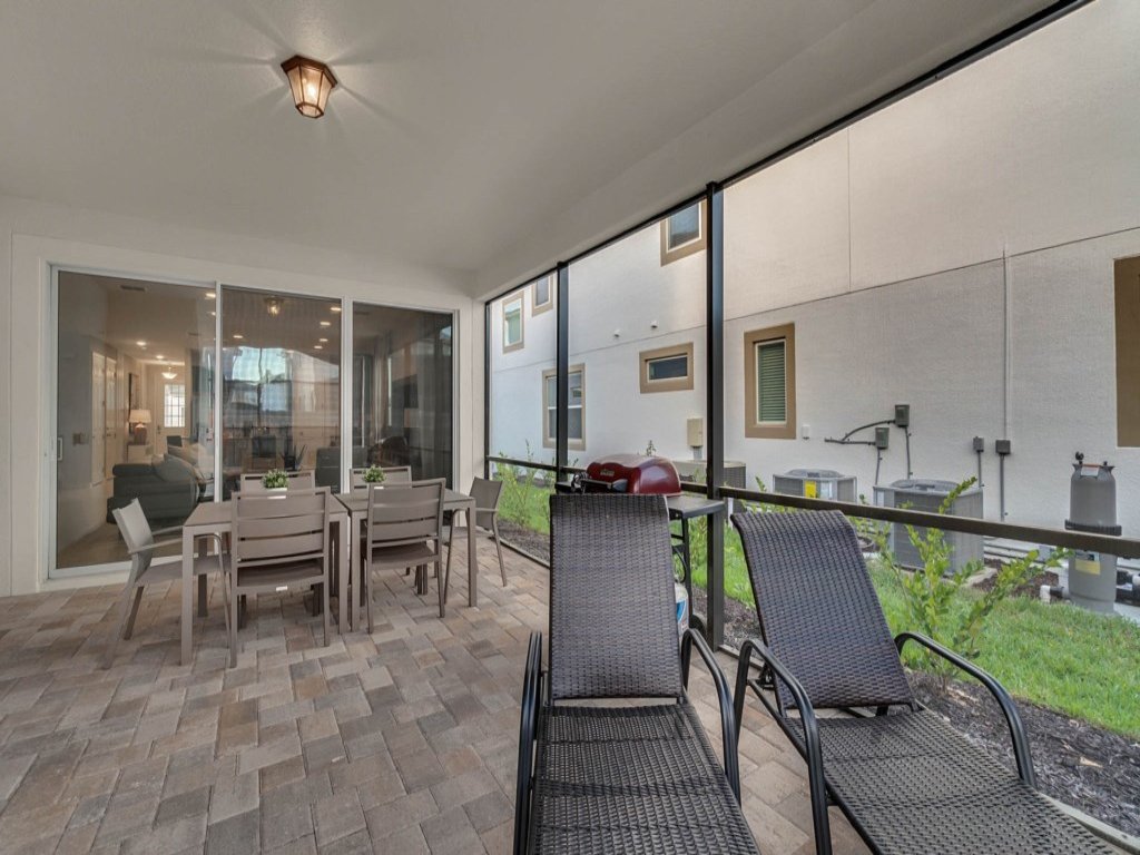 Lavish 5 bed/5.5 for Unforgettable Family Moments  Vacation Rental in Kissimmee - RedAwning