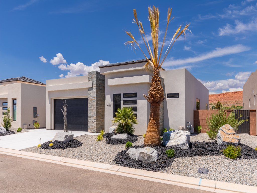 Desert Dreaming Vacation Rental in Utah - RedAwning
