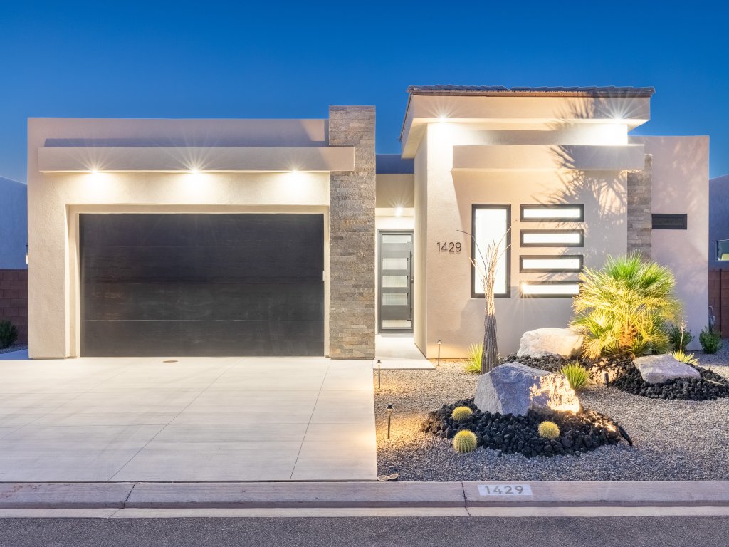Desert Dreaming Vacation Rental in Utah - RedAwning