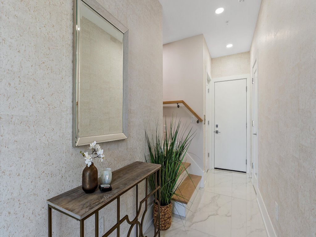 Uptown Luxury on Audubon Vacation Rental in Sarasota - RedAwning