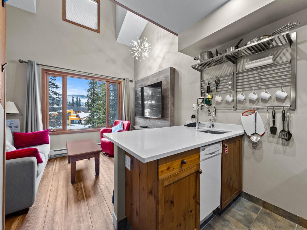 Cahilty #453 Vacation Rental - RedAwning