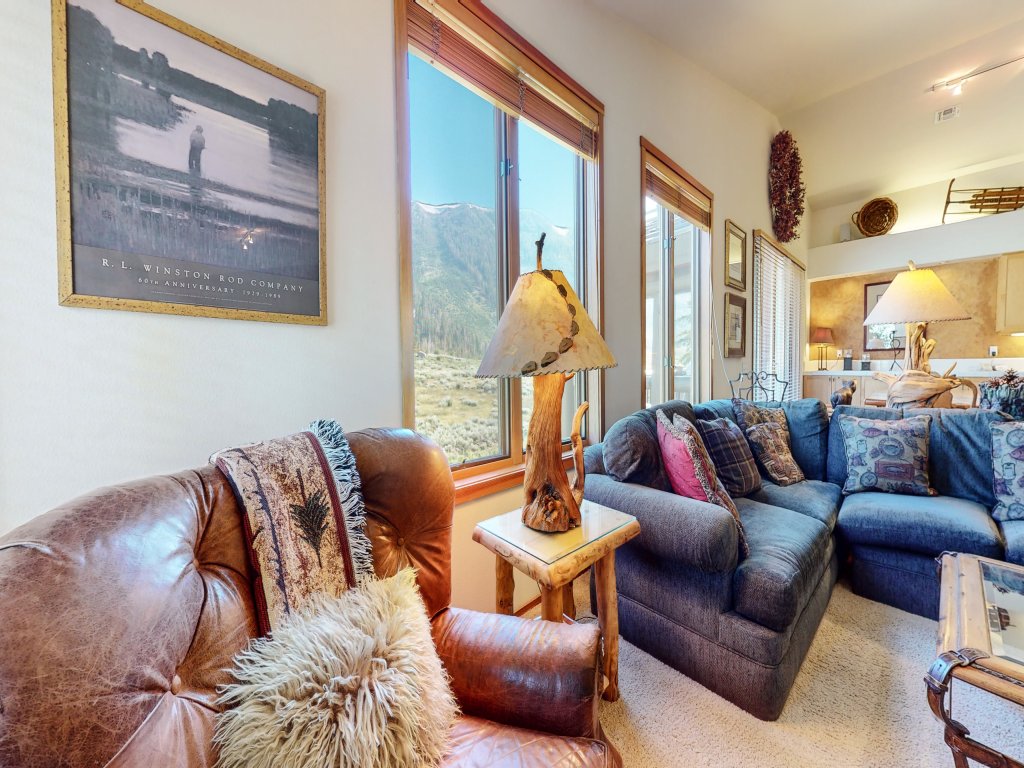 Snowcreek V #757 Vacation Rental in Mammoth Lakes - RedAwning