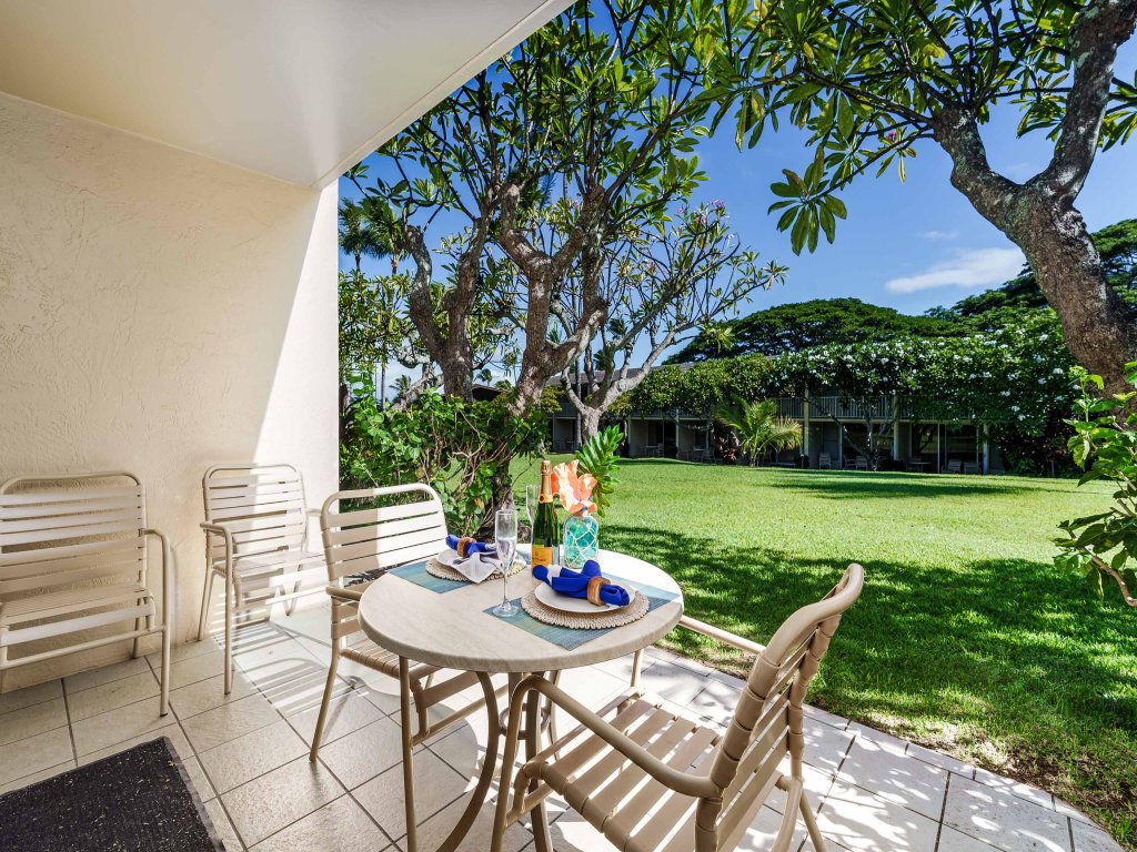Napili Shores F147 1 bdrm, Newly remodeled Vacation Rental in Lahaina - RedAwning