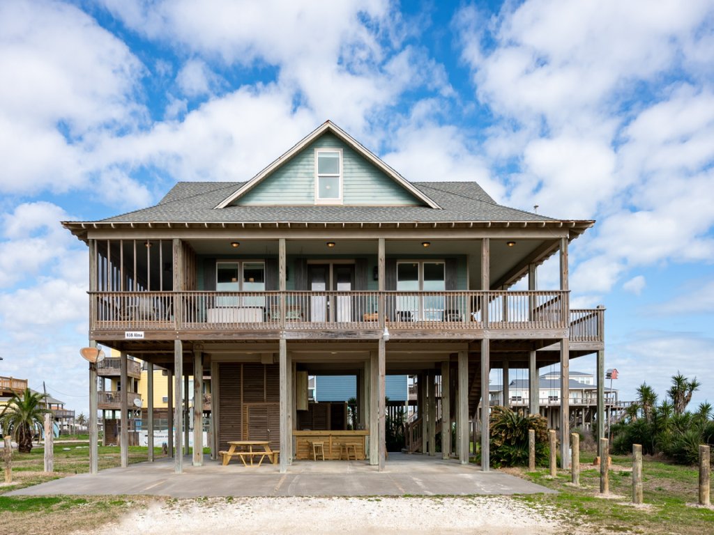 #JustAWavin' Vacation Rental in Texas - RedAwning