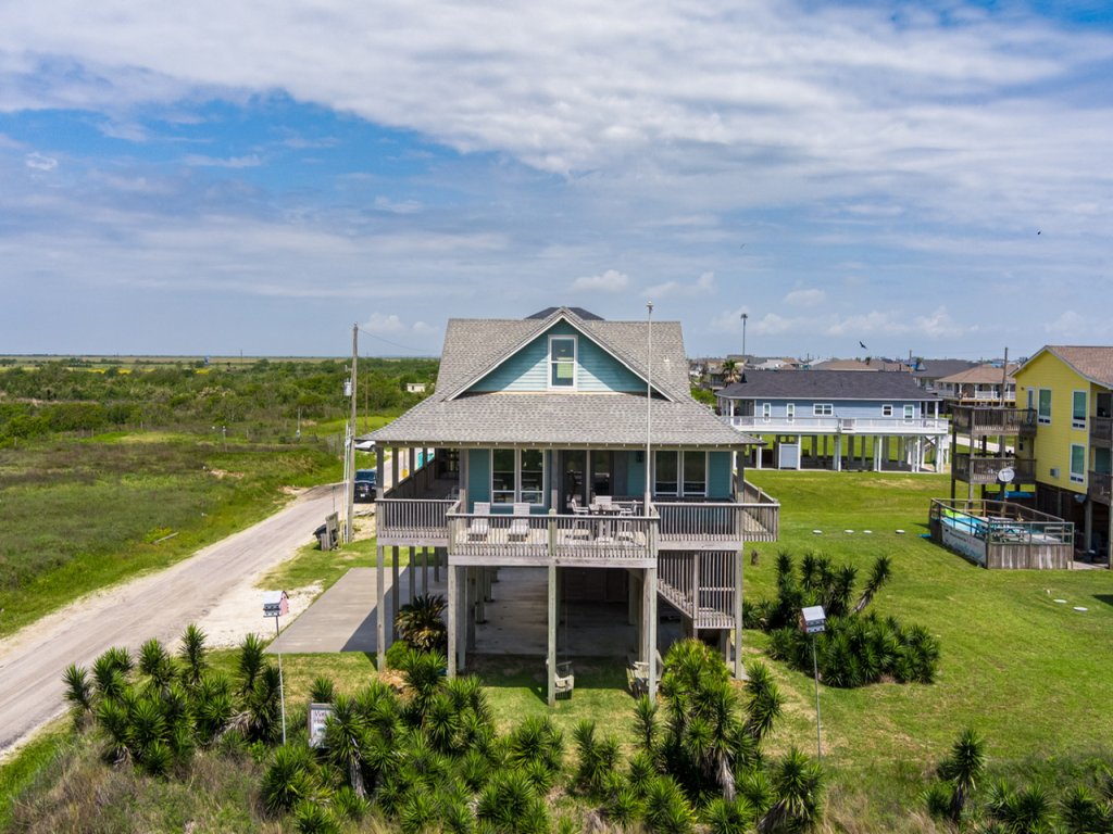 #JustAWavin' Vacation Rental in Texas - RedAwning