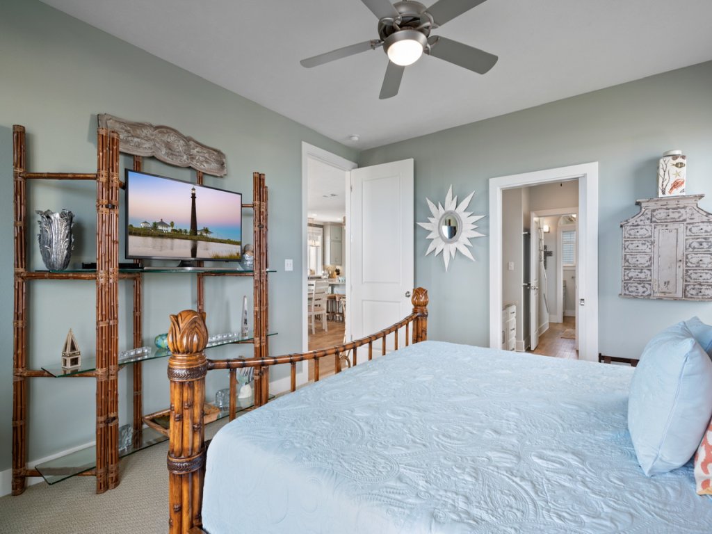 #JustAWavin' Vacation Rental in Texas - RedAwning