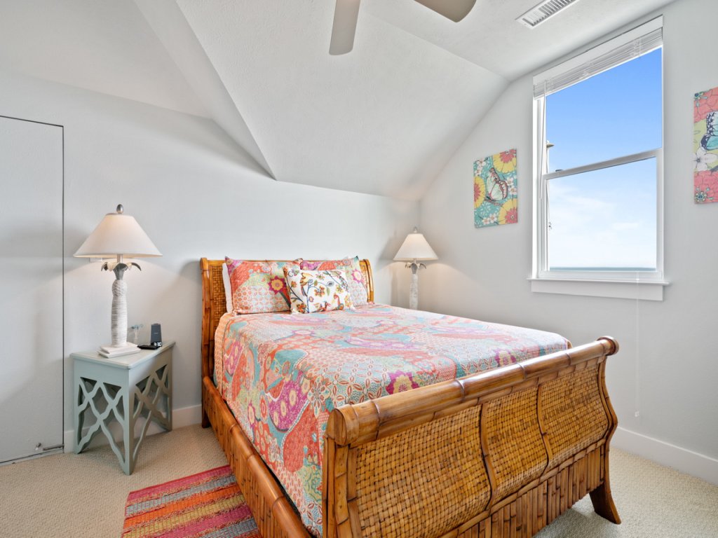 #JustAWavin' Vacation Rental in Texas - RedAwning