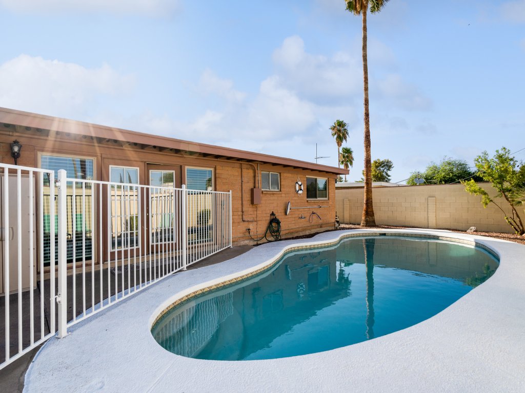 Family-Friendly Desert Oasis Vacation Rental in Tucson - RedAwning