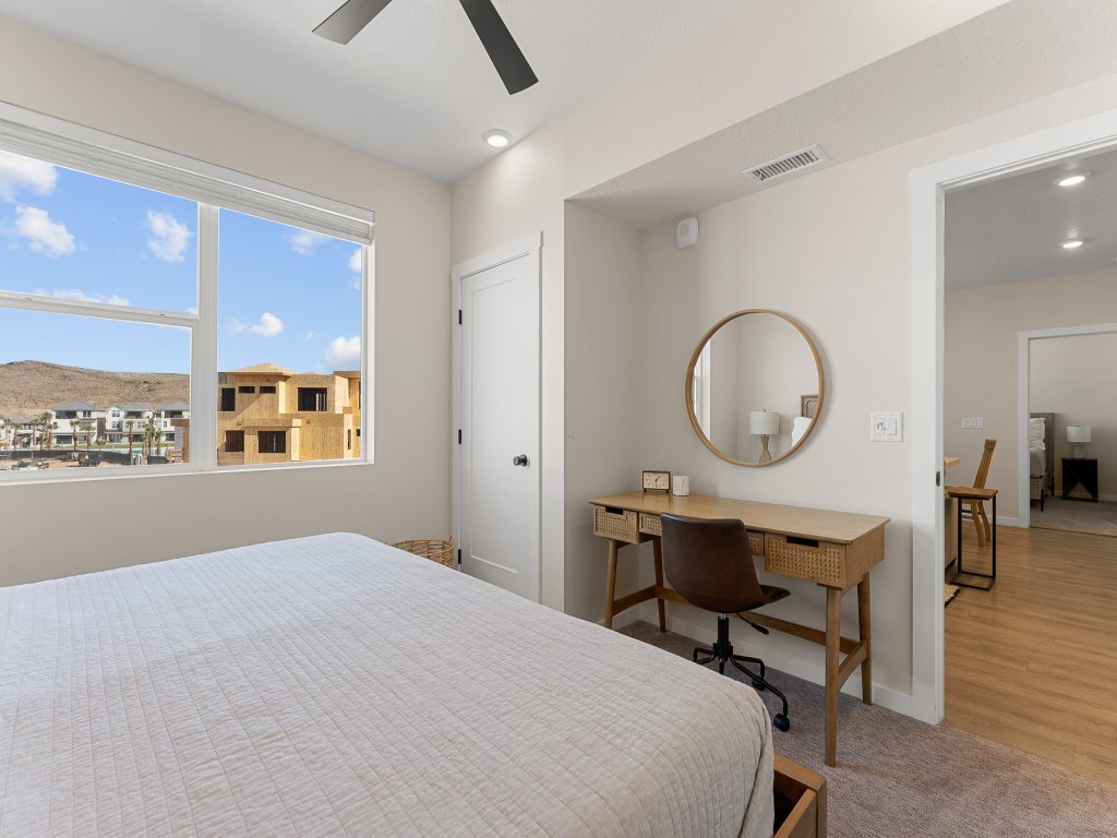 Lagoon Breeze Vacation Rental in St. George - RedAwning