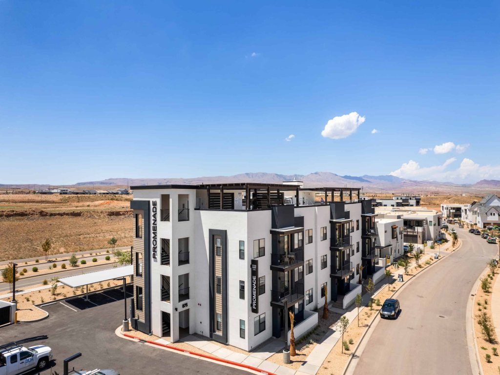 Lagoon Breeze Vacation Rental in St. George - RedAwning