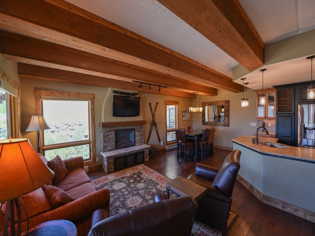 5th Floor 2BD/2BA Condo with Magnificent Views Vacation Rental in Crested Butte - RedAwning